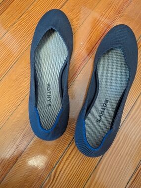 Rothy's Women's Navy and Blue Slip-On Flats